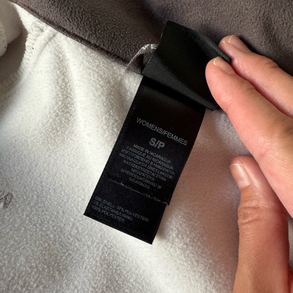 North Face Waterproof Jacket - Picture 5 of 8